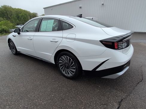 Used 2026 Hyundai Sonata Limited FWD image 4