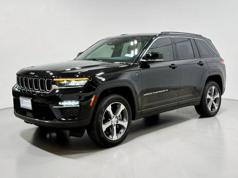 Used 2022 Jeep Grand Cherokee Limited 4xe w/ Luxury Tech Group II AWD/4WD image 8