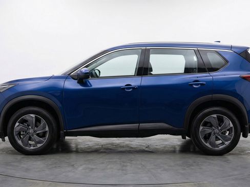 Used 2025 Nissan Rogue SV FWD image 5