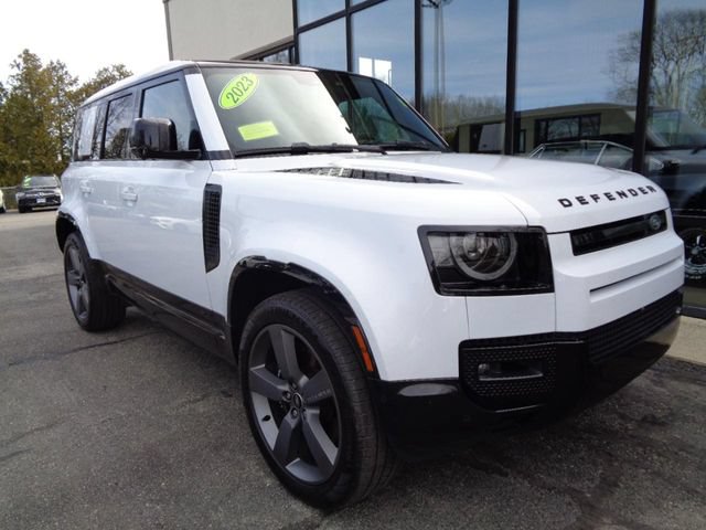 Used 2023 Land Rover Defender 110 V8 AWD/4WD image 3