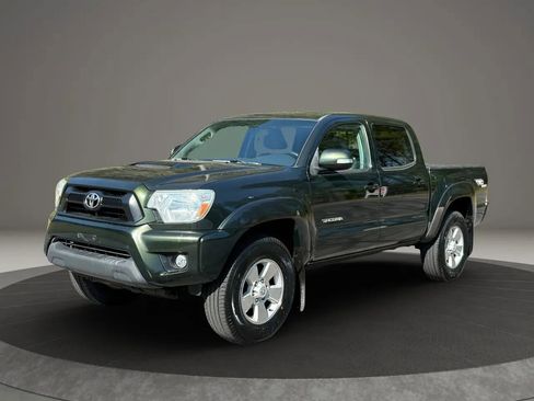 Used 2013 Toyota Tacoma 4x4 Double Cab w/ TRD Sport Pkg image 1