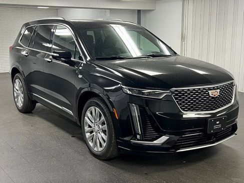 New 2025 Cadillac XT6 Premium Luxury w/ Technology Package image 2