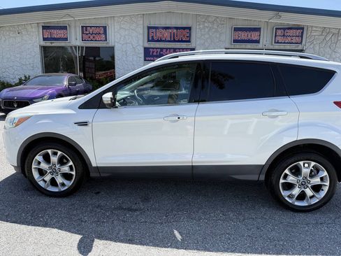 Used 2015 Ford Escape Titanium FWD image 2