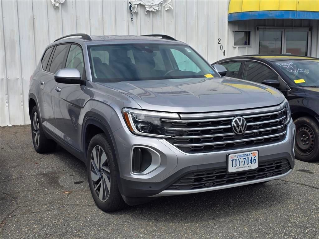 Used 2025 Volkswagen Atlas SE AWD/4WD image 10