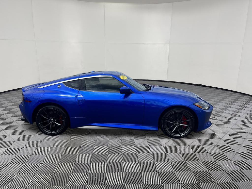 Used 2025 Nissan Z Performance w/ Floor Mat Package RWD image 5