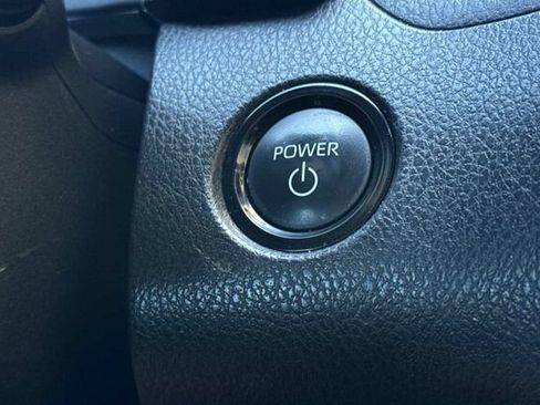 Used 2025 Toyota Camry SE FWD image 21
