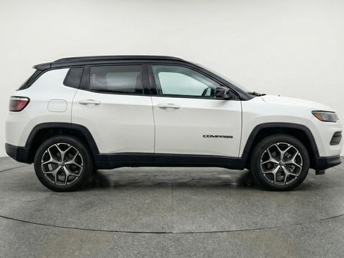 Used 2025 Jeep Compass Limited AWD/4WD image 11