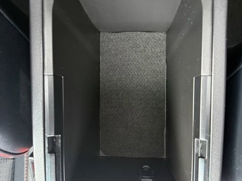 Used 2016 Toyota Camry SE image 27