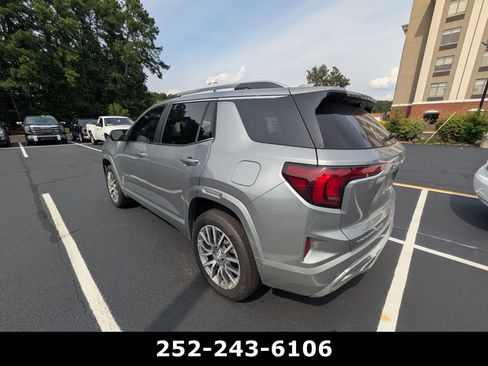 Used 2026 GMC Terrain Denali AWD/4WD image 9