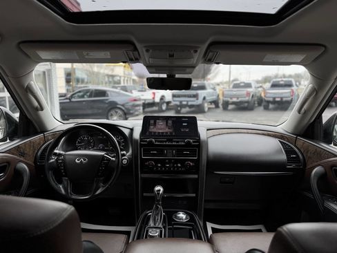 Used 2023 INFINITI QX80 Premium Select w/ Cargo Package image 18