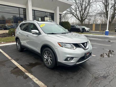 Used 2016 Nissan Rogue SL w/ SL Premium Package image 9