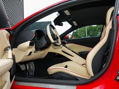 Used 2024 Ferrari Roma RWD image 24