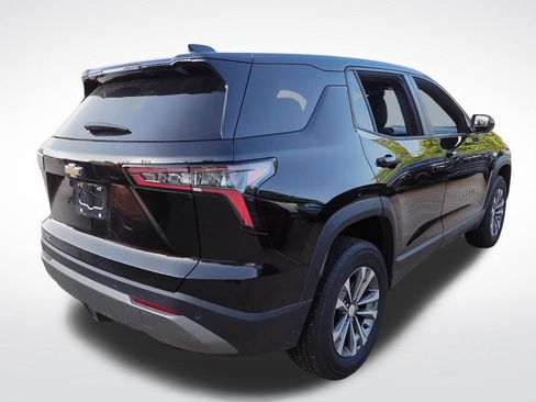 Used 2026 Chevrolet Equinox LT FWD image 7