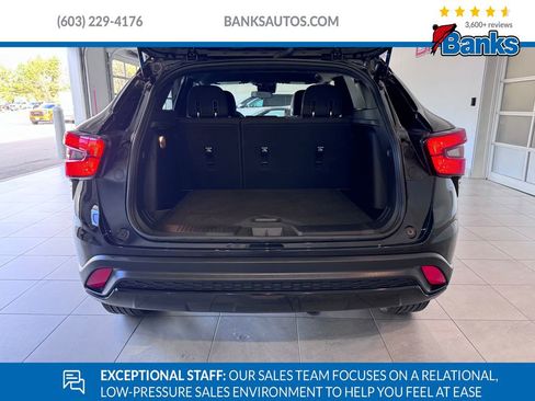 Certified 2024 Chevrolet Trax RS image 7