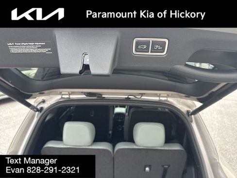 Used 2025 Kia Sorento SX Prestige w/ Sage Leather Package AWD/4WD image 11
