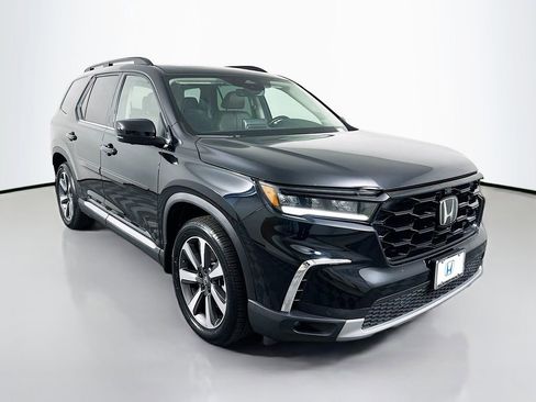 Certified 2024 Honda Pilot Elite image 3