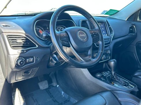 Used 2019 Jeep Cherokee Trailhawk w/ Comfort/Convenience Group image 8