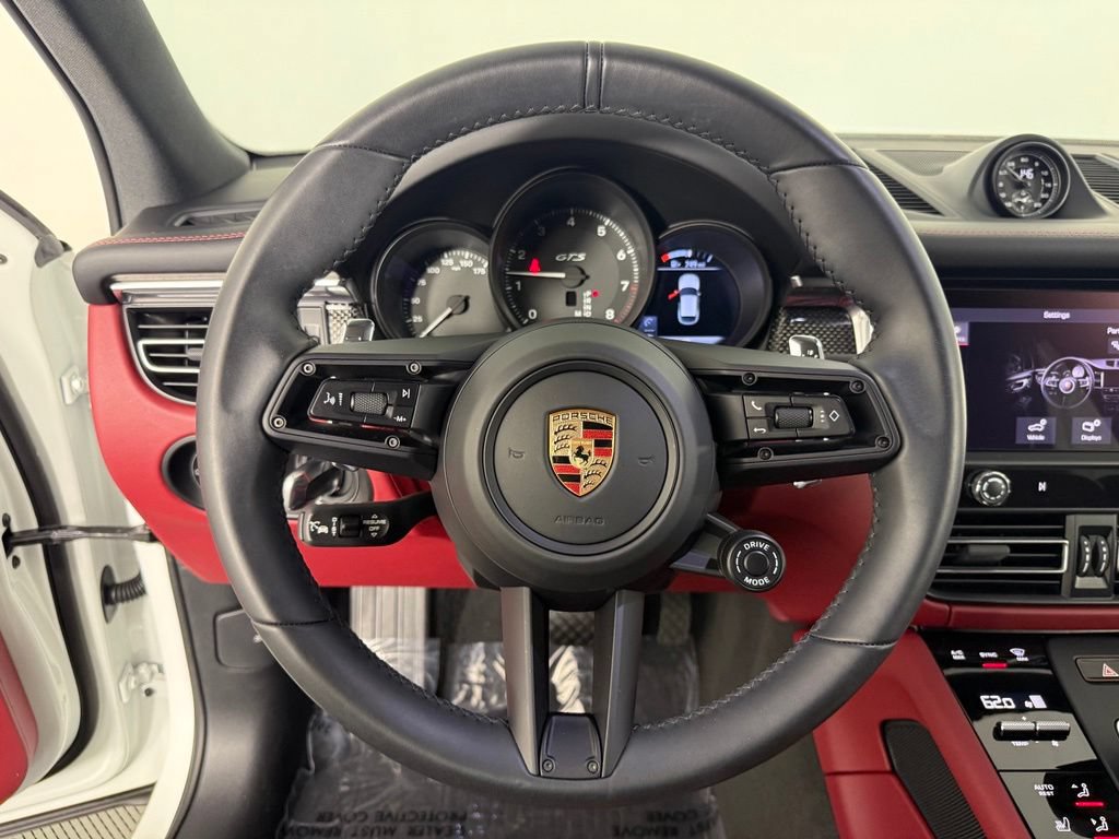 Certified 2025 Porsche Macan GTS AWD/4WD image 26