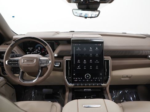 Used 2026 GMC Yukon XL Denali w/ Denali Reserve Package AWD/4WD image 20
