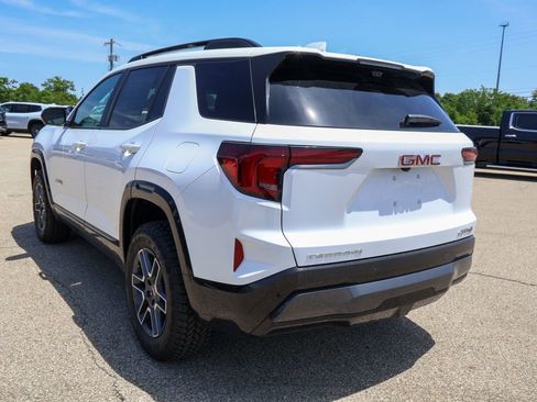 New 2026 GMC Terrain AT4 w/ Technology Package II AWD/4WD image 32