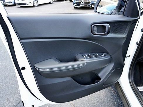 New 2026 Hyundai Venue SEL FWD image 25