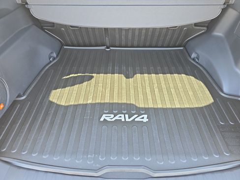 Used 2025 Toyota RAV4 XSE w/ Premium Package AWD/4WD image 12
