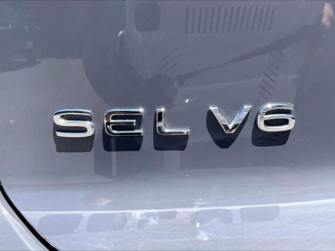 Certified 2023 Volkswagen Atlas Cross Sport SEL AWD/4WD image 31