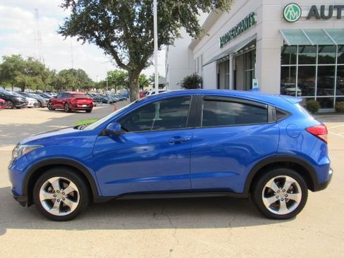 Used 2018 Honda HR-V LX image 10