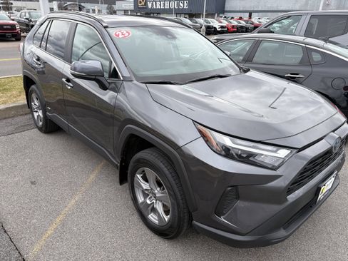 Used 2023 Toyota RAV4 XLE w/ Convenience Package image 2