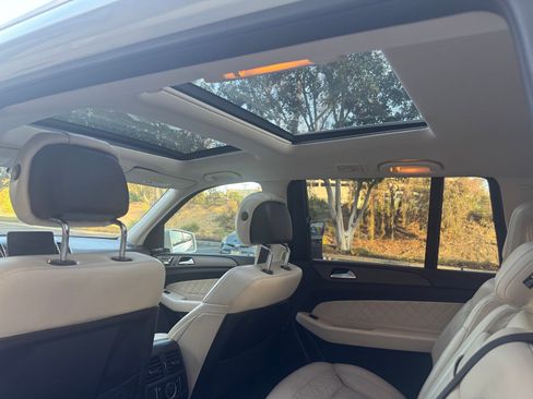 Used 2019 Mercedes-Benz GLS 450 4MATIC w/ Grand Edition Package image 28
