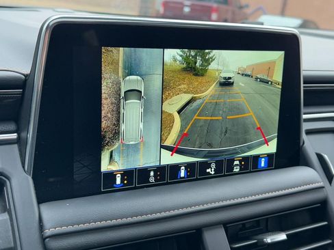 Used 2024 GMC Yukon AT4 w/ AT4 Premium Package image 23