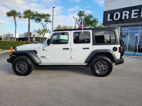 Used 2025 Jeep Wrangler Sport image 8