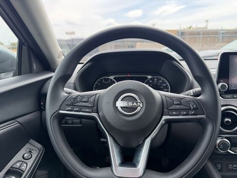 Used 2025 Nissan Sentra SV FWD image 32