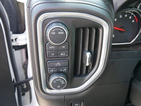 Used 2021 Chevrolet Silverado 1500 LT image 23