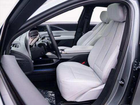 Certified 2024 Cadillac Lyriq Luxury w/ LPO, Floor Liner Package AWD/4WD image 20
