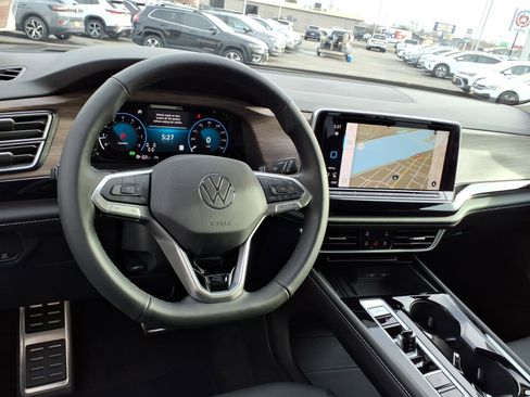 New 2026 Volkswagen Atlas SEL Premium R-Line image 8