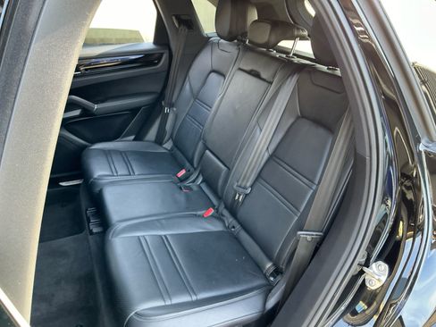 Used 2020 Porsche Cayenne E-Hybrid image 20