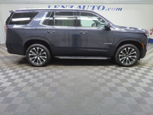 Used 2025 Chevrolet Tahoe High Country AWD/4WD image 2