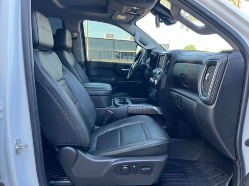 Used 2023 GMC Sierra 3500 Denali image 17