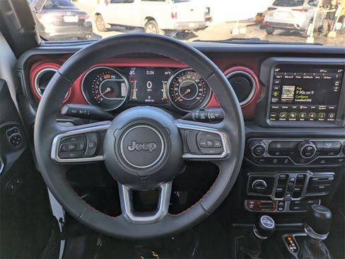 Used 2023 Jeep Wrangler Unlimited Rubicon image 23