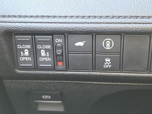 Used 2023 Honda Odyssey EX-L image 10