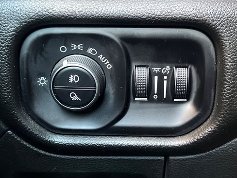 Used 2025 RAM 1500 Big Horn image 36