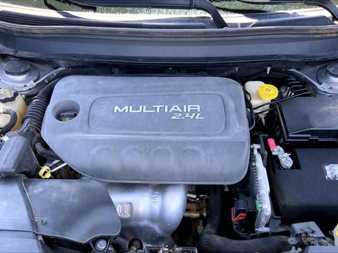 Used 2015 Jeep Cherokee Latitude AWD/4WD image 31