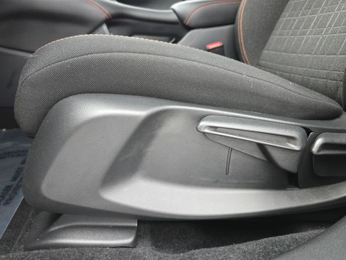 Certified 2025 Honda HR-V Sport image 28