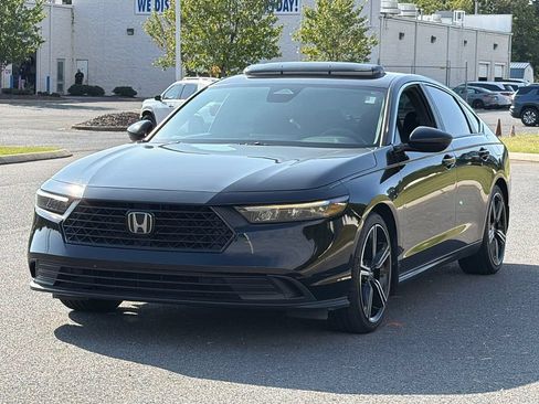 Used 2023 Honda Accord Sport image 8