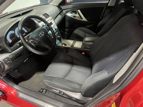 Used 2011 Toyota Camry SE w/ SE Extra-Value Pkg #1 image 5