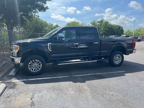 Certified 2021 Ford F250 XLT w/ XLT Premium Package AWD/4WD image 3