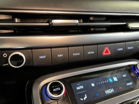 Used 2024 Hyundai Palisade Calligraphy image 50