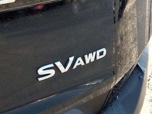 Used 2023 Nissan Rogue SV image 30