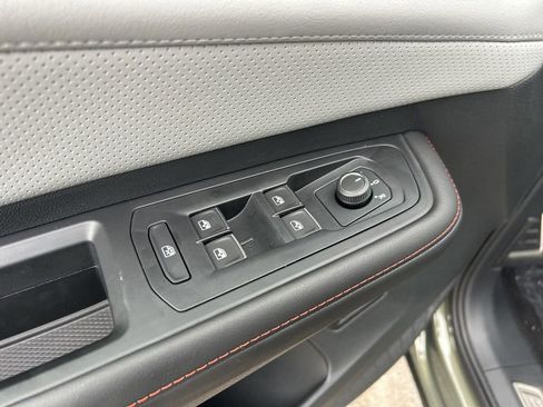 Used 2025 Volkswagen Atlas Peak Edition SE image 13